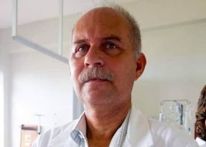 José Manuel Olivares reportó la muerte por coronavirus del Dr. Luis Azuaje en Sucre