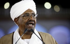 Se abre el juicio contra el expresidente de Sudán Omar al Bashir, expuesto a pena de muerte