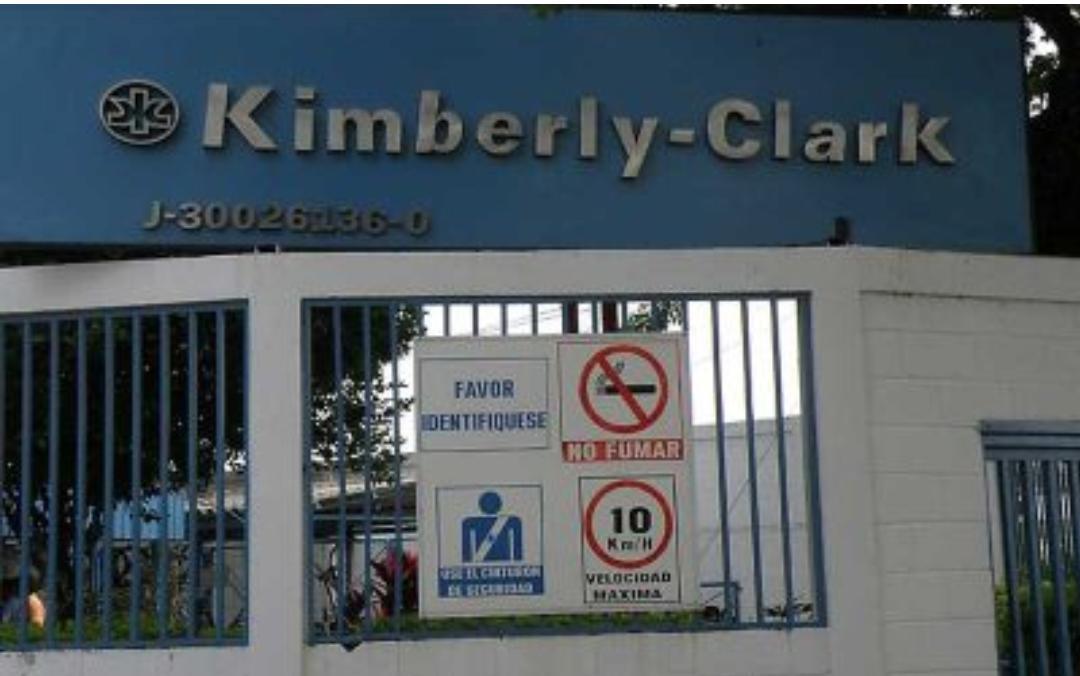 Trabajadores en Aragua denuncian despidos masivos por parte de la empresa del régimen Kimberly Clark