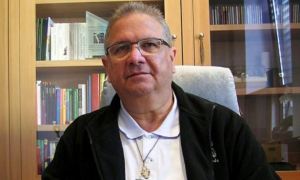 Aislaron al obispo Ernesto Romero en Delta Amacuro tras dar positivo por Covid-19