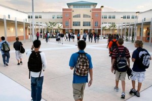 DeSantis pide flexibilidad para la reapertura de las escuelas en Florida