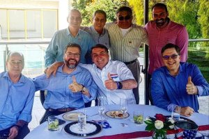 Un almuerzo con el embajador de EEUU y otro con empresarios: La agenda de Bolsonaro antes de dar positivo de Covid-19