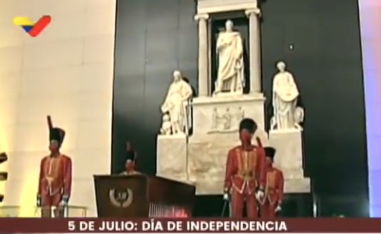 Izada de la Bandera Nacional con motivo de la celebración de la Firma del Acta de la Independencia de Venezuela