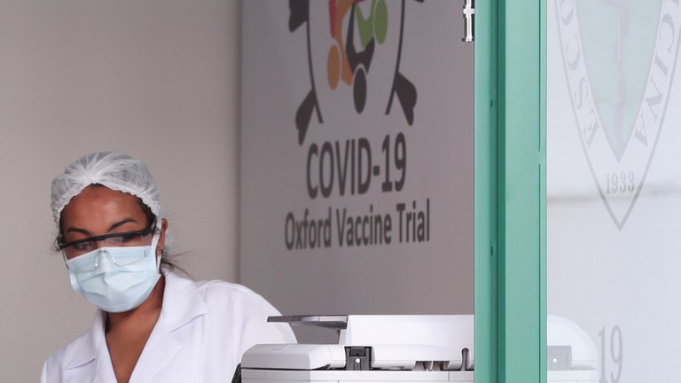 Vacuna de Oxford genera una respuesta inmune fuerte, según estudio