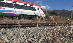El ferrocarril de Carabobo, otra obra mil millonaria que el régimen de Maduro no concluyó