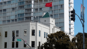 FBI busca a una científica china escondida en Consulado de su país en San Francisco