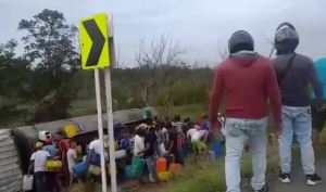 EN VIDEO: Momento en el que camión cisterna cargado de gasolina explotó en Colombia