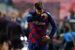 “Hemos tocado fondo”, afirmó Piqué, que se ofreció a irse del Barcelona