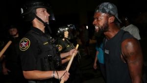 Jacob Blake: El caso del afroestadounidense baleado por la espalda por la policía que reencendió las protestas en EEUU