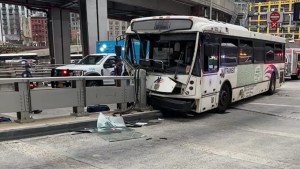 Al menos 15 heridos tras accidente de autobús cerca del túnel Lincoln