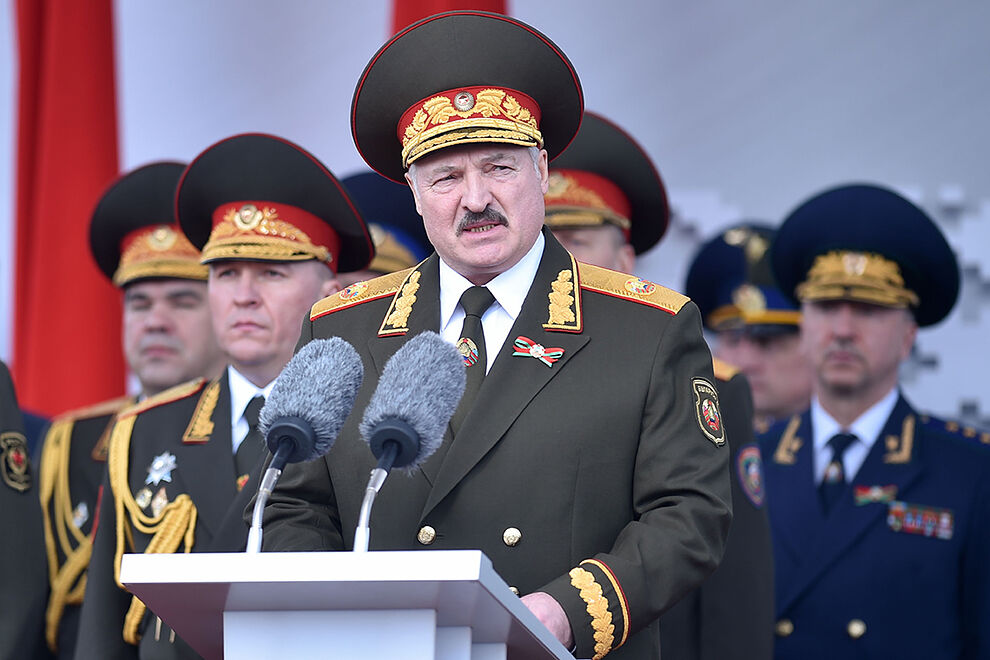 Lukashenko ordena reforzar fronteras e impedir las protestas