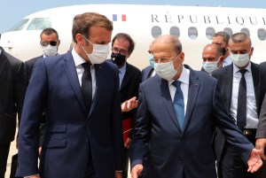 Macron visita el puerto de Beirut y promete ayuda a Líbano (Imágenes)