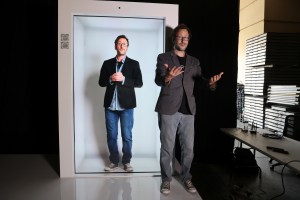 ¿Cansado de las videollamadas? Empresa ofrece máquinas de hologramas para el hogar