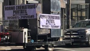 Un crematorio móvil recorre las calles de Bolivia ante la pandemia (VIDEO)