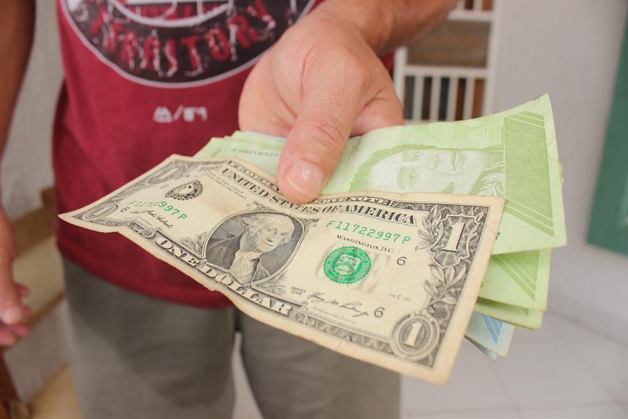 ¿Por qué en Venezuela no hay dólares de baja denominación para dar vuelto?