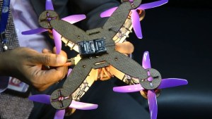 VIDEO: Investigadores de Malasia presentan un dron hecho con hojas de piña