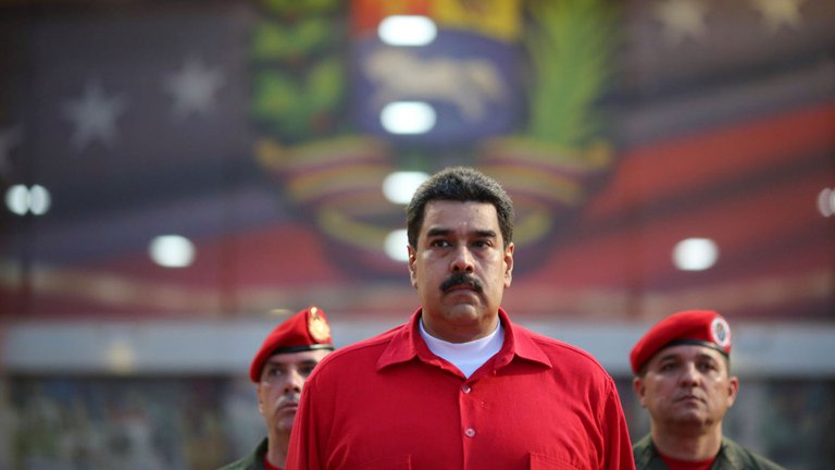 Una rebelión electoral en las bases del chavismo enciende las alarmas de Nicolás Maduro