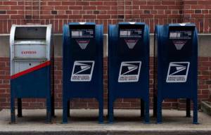 Servicio Postal de EEUU frenó polémicos cambios hasta después de elecciones