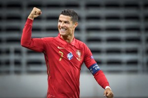 Cristiano Ronaldo llegó a los 100 goles con Portugal (Video)
