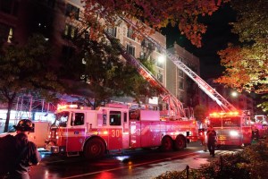 Al menos ocho personas heridas durante incendio en un apartamento de Harlem (FOTOS)