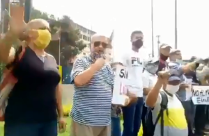 Vecinos de Los Teques salieron a protestar contra el show electoral de Maduro (Videos)