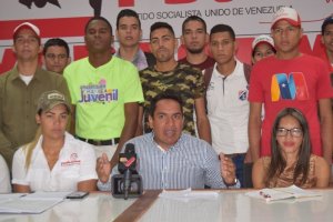 Denuncian que el candidato al show electoral Juan Díaz disparó desde su vehículo a manifestantes en Nirgua (Video)
