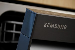Inculpado un exdirectivo de Samsung por robar secretos para una fábrica en China