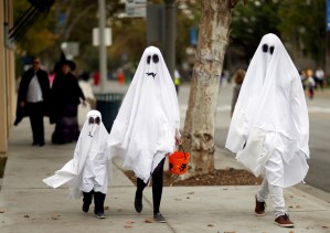 El disfraz de Halloween de una niña causó rechazo e indignación en TikTok (VIDEO)