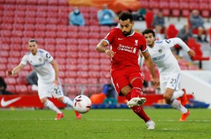 Triplete de Salah le da la victoria al Liverpool sobre un increíble debut del Leeds