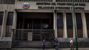El juego de la sillita: Maduro hace cambios dentro de su Ministerio de Justicia y Paz