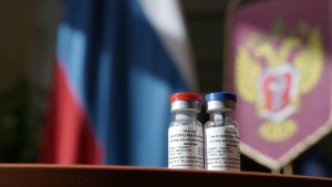 Brasil anunció cuándo probará la vacuna rusa contra el Covid-19