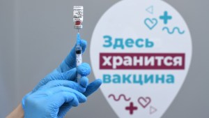 Países desesperados compran vacunas rusas y chinas pese a que no han sido probadas
