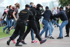 Unas 250 detenciones durante la manifestación de oposición bielorrusa