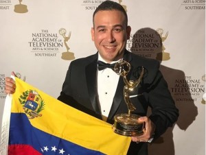 ¡Grande! El periodista venezolano Alfredo Suárez ganó un Premio Emmy, el tercero en sus vitrinas