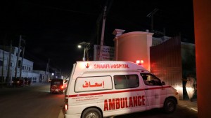 Mueren al menos seis personas en un ataque suicida en un restaurante en Somalia