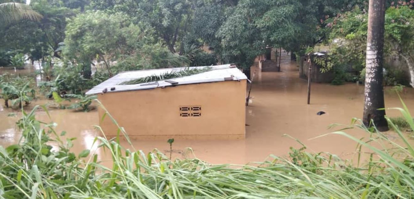 Reportaron desbordamiento del río Limonal tras fuertes lluvias en Sucre este #16Sep (FOTOS)