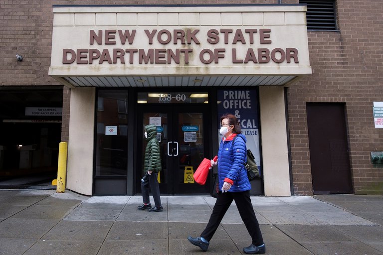La tasa de desempleo en EEUU bajó a 6,3% en enero, según estadísticas del gobierno