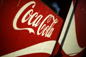 Molson Coors lanzará la primera bebida alcohólica de Coca-Cola en EEUU