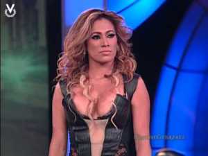 ¡El hampa no perdona a nadie! Robaron a la imitadora de Beyoncé en Caracas (VIDEO)
