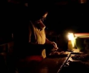 Reportan que hasta 14 horas pasan los hogares sin electricidad en Barinas