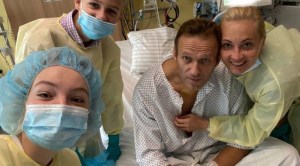 Navalny dice que puede “respirar solo” sin ayuda, tras el envenenamiento