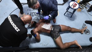 Lo que reveló la radiografía de un luchador de UFC tras sufrir una severa fractura durante pelea (Foto)