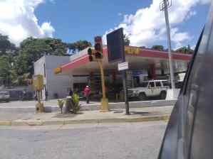 Continúan las colas para surtir gasolina en la E/S Río de Janeiro #13Sep