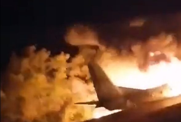 Al menos 20 muertos al estrellarse un avión militar en Ucrania (VIDEO)