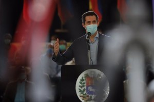 Juan Guaidó presenta los testimonios de venezolanos que sufren la crisis generada por el régimen