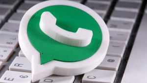 WhatsApp prepara una nueva función para hacer más segura su versión web