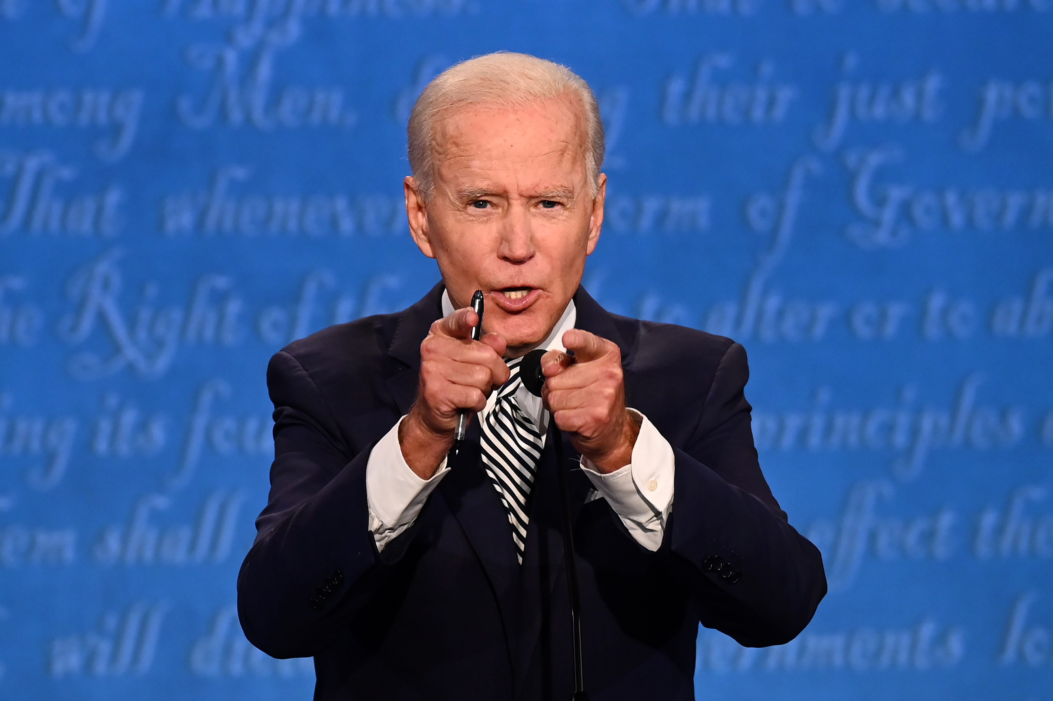 Biden arremetió contra Trump por afirmar que no hay que tenerle “miedo” al Covid-19