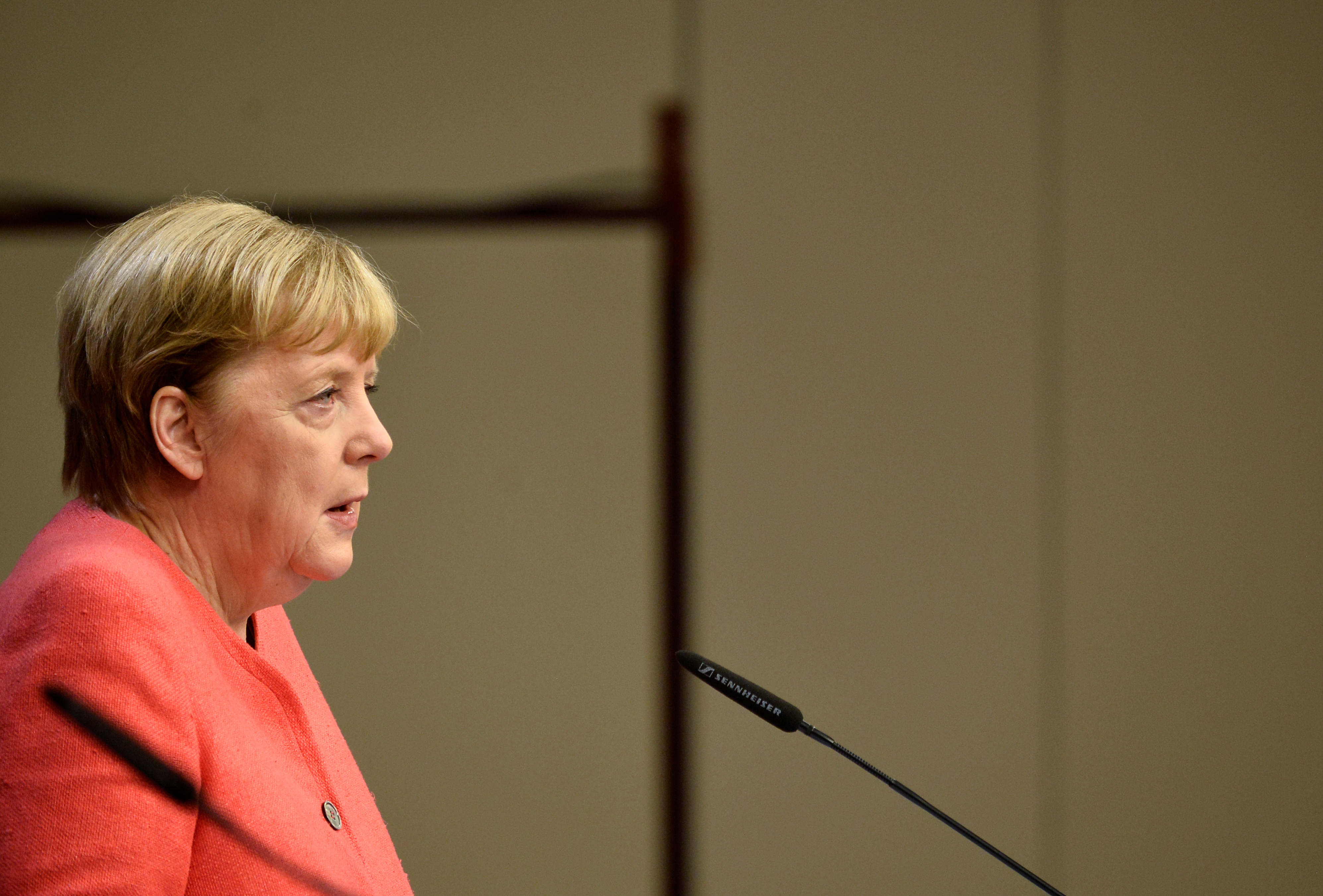 Merkel quiere aumentar restricciones en Alemania debido al aumento de contagios por Covid-19
