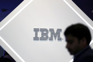 IBM se sumó a las cientos de empresas que abandonaron Rusia