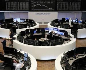 Las bolsas europeas abren en positivo impulsadas por resultados corporativos